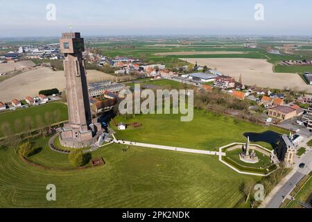 Diksmuide, Belgio. 05th Apr, 2023. L'immagine mostra il monumento di guerra IJzertoren (Yser Tower - Tour de l'Yser) a Diksmuide, nella foto di mercoledì 05 aprile 2023, durante una conferenza stampa sul suo restauro. BELGA PHOTO KURT DESPLENTER Credit: Belga News Agency/Alamy Live News Foto Stock