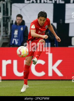 Francoforte, Germania. 04th Apr, 2023. 4th aprile 2023, Deutsche Bank Park, Francoforte, GER, DFB-Pokal, Eintracht Frankfurt vs 1.Union Berlin, nella foto Makoto Hasebe (Francoforte) Credit: dpa/Alamy Live News Foto Stock