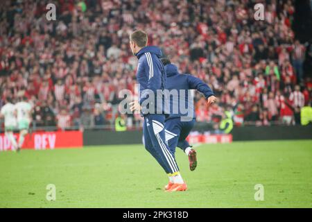 Bilbao, Spagna. 04th Apr, 2023. I giocatori DI CA Osasuna festeggiano l'equalizzatore durante la seconda tappa della semifinale della SM El Rey Cup tra Athletic Club e CA Osasuna, il 04 aprile 2023, allo stadio San Mames di Bilbao, Spagna. (Foto di Alberto Brevers/Pacific Press/Sipa USA) Credit: Sipa USA/Alamy Live News Foto Stock