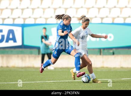 Kostopoulou di Grecia U19 durante il Campionato europeo di Donne U19 2023, turno 2, partita di calcio tra, Grece U19 Donne e Italia U19 Donne, il 05 aprile 2023, allo Stadio ‘’Silvio Piola, Vrcelli, Italia. Foto Nderim Kaceli Foto Stock