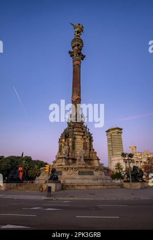 Monumento a Colombo all'alba (Barcellona, Catalogna, Spagna) ESP: Monumento a Colón en el amanecer (Barcellona, Cataluña, España) Foto Stock