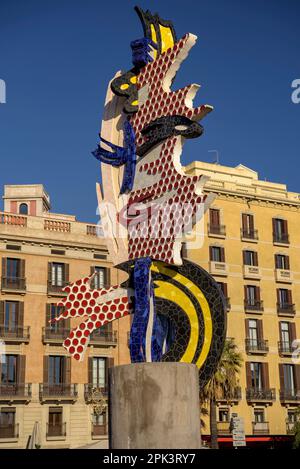 Scultura della testa di Barcellona realizzata dal Roy Lichtenstein americano nel 1992 e situata sul molo di Fusta a Port Vell a Barcellona (Spagna) Foto Stock