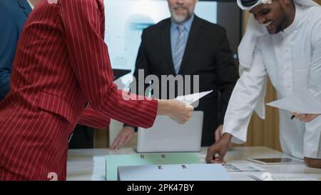 Consulenza del team di Business Officer insieme al nuovo progetto Foto Stock
