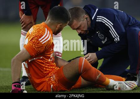 ROTTERDAM - portiere di Ajax Geronimo Rulli durante la Semifinale della KNVB Cup match tra Feyenoord e Ajax allo Stadion de Kuip di Feyenoord il 5 aprile 2023 a Rotterdam, Paesi Bassi ANP MAURICE VAN STEEN Foto Stock