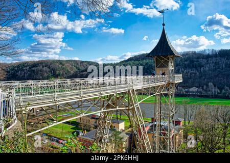 Ascensore storico per passeggeri sul versante dell'Elba, Bad Schandau, Svizzera sassone, montagne di arenaria dell'Elba, Sassonia, Germania Foto Stock