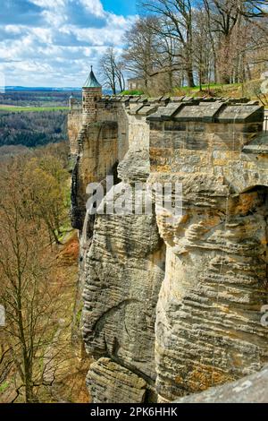 Mura della fortezza Koenigstein Fortezza, Koenigstein, Svizzera sassone, Elbe montagne di arenaria, Sassonia, Germania Foto Stock