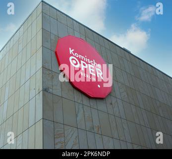 Komische Oper Unter den Linden, Berlino, Germania Foto Stock