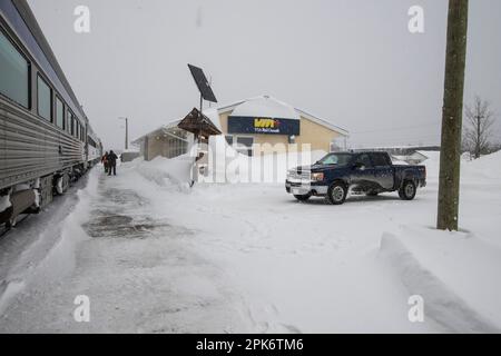 Via Rail fermata alla stazione Thompson presso il parco industriale di Thompson, Manitoba, Canada Foto Stock