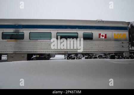 Via Rail fermata alla stazione Thompson presso il parco industriale di Thompson, Manitoba, Canada Foto Stock