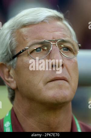 FOTO ARCHIVIO: Marcello LIPPI avrà 75 anni il 11 aprile 2023, allenatore nazionale italiano Marcello LIPPI, ritratto, ritratto, turno preliminare, Italia (ITA) - Stati Uniti d'America (USA), il 17 giugno 2006 a Kaiserslautern; Coppa del mondo di calcio 2006 Coppa del mondo FIFA 2006, dal 09,06. - 09.07.2006 in Germania ?Sven Simon # Princess-Luise-Str. 41 # 45479 M uelheim/R uhr # tel. 0208/9413250#fax. 0208/9413260 # conto 1428150 Commerzbank Essen BLZ 36040039 # www.SvenSimon.net. Foto Stock