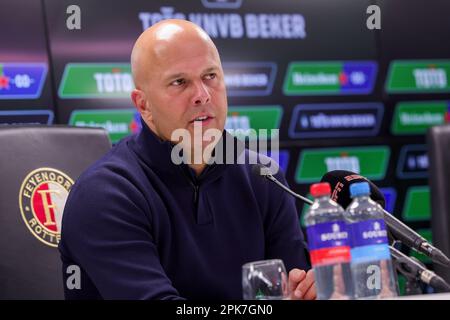 05-04-2023: Sport: Feyenoord contro Ajax (Coppa KNVB) ROTTERDAM, PAESI BASSI - APRILE 5: Headcoach Arne slot (Feyenoord Rotterdam) durante la partita Coppa KNVB Foto Stock