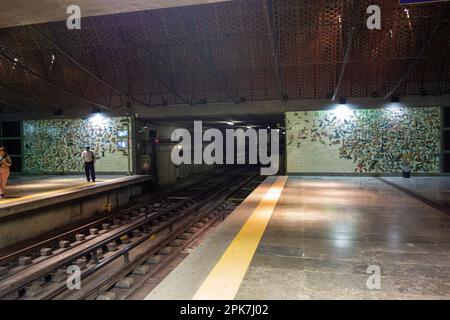 PORTO, PORTOGALLO - 1 NOVEMBRE 2022 stazione della metropolitana di Porto Foto Stock