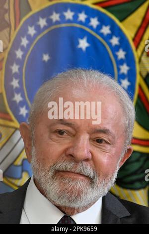 06/04/2023 - BRASILIA, COLAZIONE CON IL PRESIDENTE - il Presidente della Repubblica, Luiz Inacio Lula da Silva, partecipa alla colazione con i giornalisti, presso il Palazzo Planalto, giovedì 6th aprile. Foto: Mateus Bonomi/AGIF/Sipa USA Foto Stock