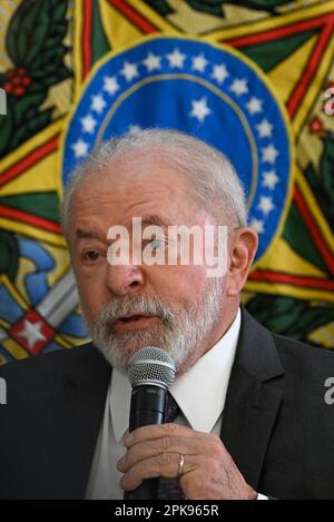 04/06/2023 - BRASILIA, COLAZIONE CON IL PRESIDENTE - il Presidente della Repubblica, Luiz Inacio Lula da Silva, partecipa alla colazione con i giornalisti, presso il Palazzo Planalto, giovedì 6th aprile. Foto: Mateus Bonomi/AGIF/Sipa USA Foto Stock