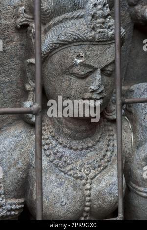 07 22 2007 statua in rovina nel patrimonio buddista sito scavato Ratnagiri significa collina di gioielli tra i fiumi Brahmani e Birupa Jajpur distretto. Foto Stock