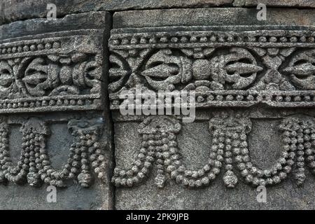 07 22 2007 statua in rovina nel patrimonio buddista sito scavato Ratnagiri significa collina di gioielli tra i fiumi Brahmani e Birupa Jajpur distretto. Foto Stock