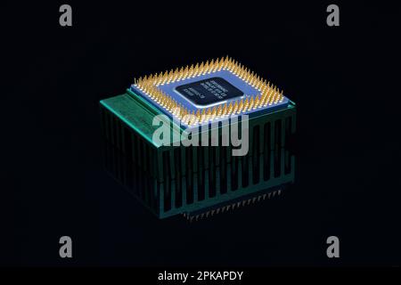 Computer, parte del computer, processore, ventola, impilamento di messa a fuoco, Macro, grande profondità di campo, PC, componente, elettronica, elettronica per computer, CPU, semiconduttore, tecnologia informatica, unità di elaborazione centrale, raffreddamento del processore, processore principale, unità di elaborazione centrale, microelettronica, Foto Stock