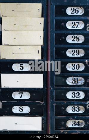 Vecchio porta schede con schede senza schede in Germania Foto Stock