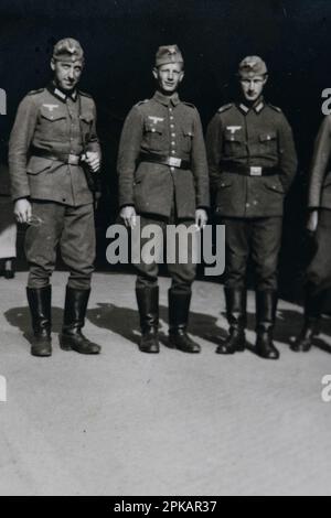 Vecchia foto dei soldati tedeschi nel periodo della seconda guerra mondiale Foto Stock