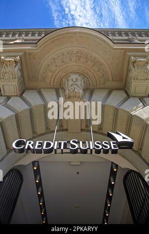 Zurigo, Svizzera - il Credit Suisse, logo aziendale sulla facciata della sede centrale della Credit Suisse Bank a Paradeplatz, nel distretto cittadino di Zurigo, in occasione dell'acquisizione da parte di UBS Bank. Archivia foto da 20.05.2007 Foto Stock