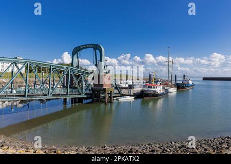 Nassauhafen, Ponte di Nassau, Wilhelmshaven, bassa Sassonia, Germania Foto Stock