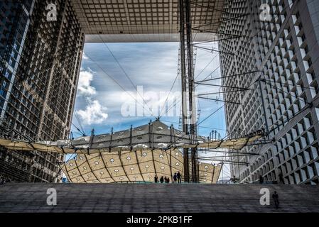 Design architettonico alla Grande Arche di la Defense a Parigi, Francia Foto Stock