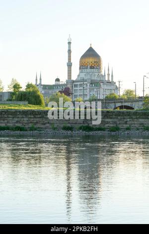 Yenidze, ex fabbrica di sigarette a Dresda in Sassonia, Germania Foto Stock