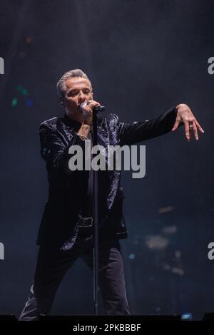 Chicago, Stati Uniti. 05th Apr, 2023. Dave Gahan di Depeche Mode durante il Memento Mori Tour presso United Center il 5 aprile 2023, a Chicago, Illinois (Foto di Daniel DeSlover/Sipa USA) Credit: Sipa USA/Alamy Live News Foto Stock