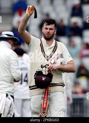 6th aprile 2023; Old Trafford, Manchester, Inghilterra: Divisione 1 County Championship Cricket, Lancashire versus Surrey Day 1; Dom Sibley&#xa0;del Surrey Foto Stock