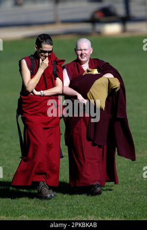 Atmosfera sua Santità gli insegnamenti del Dalai lama del 14th sulle "tappe della meditazione", che si terranno in quattro giorni a Sydney dal 11-14 giugno al Sydney Showground nel Parco Olimpico di Sydney. Sydney, Australia. 11.06.08. Foto Stock