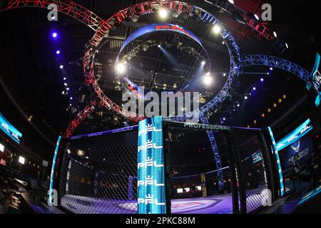 Las Vegas, Nevada, USA. 6th Apr, 2023. Una vista esterna della PFL SmartCage prima dei pesi cerimoniali al Theater Inside the Virgin Hotel il 6 aprile 2023 a Las Vegas, Nevada. Christopher Trim/CSM/Alamy Live News Foto Stock