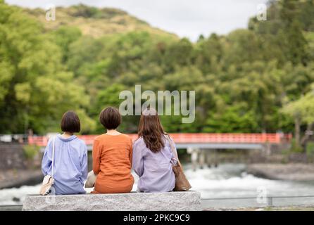 Donne che visitano Foto Stock