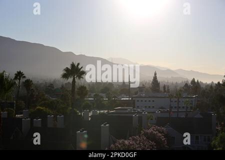 Viste generali su Monrovia, California, tra cui Mount Wilson e Monrovia Canyon Park, California, Stati Uniti. Foto Stock