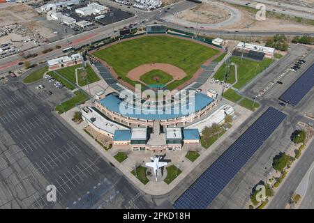 Vista aerea dello stadio municipale Hangar aka Lancaster, giovedì 6 marzo 2023, a Lancaster, California Foto Stock