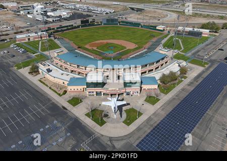 Vista aerea dello stadio municipale Hangar aka Lancaster, giovedì 6 marzo 2023, a Lancaster, California Foto Stock
