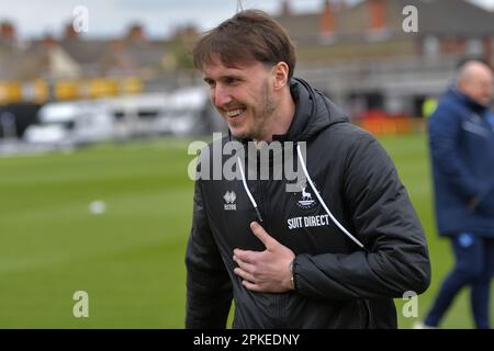 Cleethorpes, Regno Unito. 06th Apr, 2023. Hartlepool United's Callum Cooke durante la partita della Sky Bet League 2 tra Grimsby Town e Hartlepool United a Blundell Park, Cleethorpes venerdì 7th aprile 2023. (Foto: Scott Llewellyn | NOTIZIE MI) Credit: NOTIZIE MI & Sport /Alamy Live News Foto Stock