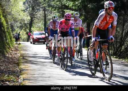 La Asturiana, Euskadi, Spagna. 6th Apr, 2023. La Asturiana, Spagna, 06th aprile 2023: EF Education-EasyPost pilota Rigoberto Uran durante la 4th tappa del Paese Basco Itzulia 2023 tra Santurtzi e Santurtzi il 06 aprile 2023, a la Asturiana, Spagna. (Credit Image: © Alberto Brevers/Pacific Press via ZUMA Press Wire) SOLO PER USO EDITORIALE! Non per USO commerciale! Foto Stock