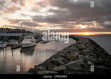 WA24152-00....WASHINGTON - Porto di Edmonds lungo il suono Puget. Foto Stock