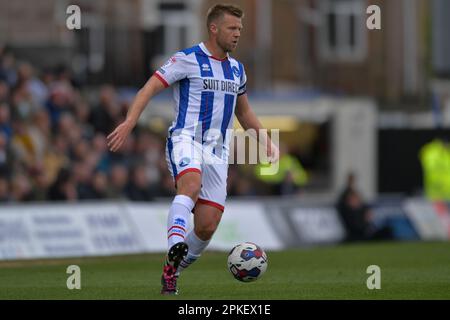 Cleethorpes, Regno Unito. 06th Apr, 2023. Hartlepool United's Nicky Featherstone durante la partita della Sky Bet League 2 tra Grimsby Town e Hartlepool United a Blundell Park, Cleethorpes venerdì 7th aprile 2023. (Foto: Scott Llewellyn | NOTIZIE MI) Credit: NOTIZIE MI & Sport /Alamy Live News Foto Stock