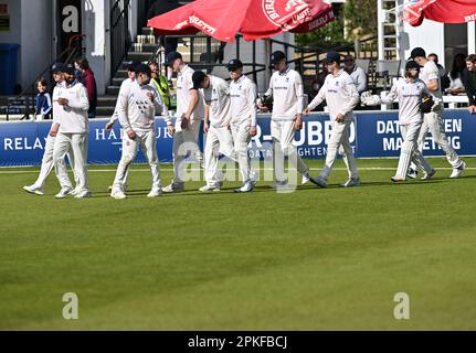 Hove, Regno Unito. 07th Apr, 2023. Hove, East Sussex, Regno Unito il 07 2023 aprile. Sussex entra in campo il giorno 2 della partita dei LV Insurance County Championships tra Sussex CCC e Durham CC al 1st Central County Ground, Hove, East Sussex, Regno Unito il 07 2023 aprile. Credit: Francis Knight/Alamy Live News Foto Stock