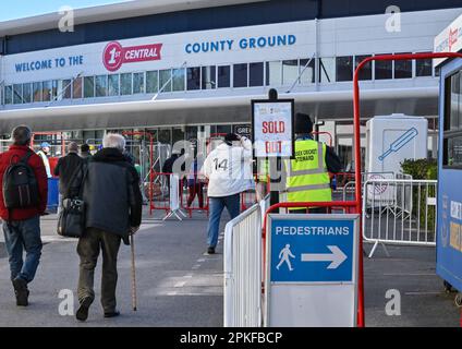 Hove, Regno Unito. 07th Apr, 2023. Hove, East Sussex, Regno Unito il 07 2023 aprile. Un campo esaurito il giorno 2 della partita dei LV Insurance County Championships tra Sussex CCC e Durham CC al 1st Central County Ground, Hove, East Sussex, Regno Unito il 07 2023 aprile. Credit: Francis Knight/Alamy Live News Foto Stock