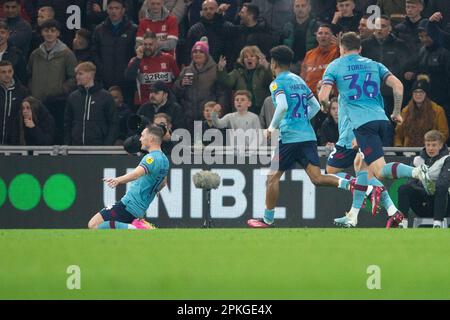 Connor Roberts di Burnley celebra il suo obiettivo durante la partita del campionato Sky Bet tra Middlesbrough e Burnley al Riverside Stadium di Middlesbrough venerdì 7th aprile 2023. (Foto: Trevor Wilkinson | MI News) Foto Stock