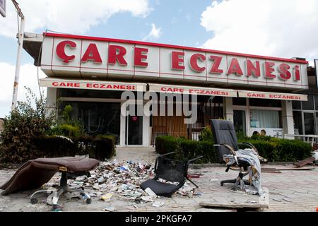 6 aprile 2023, Antakya, Provincia di Hatay, Turchia: Antakya, TÃ¼rkiye. 06 aprile 2023. I detriti e la distruzione nella città turca di Antakya (Credit Image: © Zakariya Yahya/IMAGESLIVE via ZUMA Press Wire) SOLO PER USO EDITORIALE! Non per USO commerciale! Foto Stock