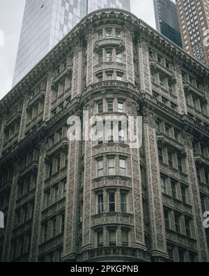 Dettagli architettonici di Alwyn Court, Manhattan, New York Foto Stock