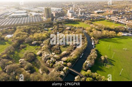 Greenford è un sobborgo di Londra nel distretto di Ealing, nel West London, Inghilterra Foto Stock