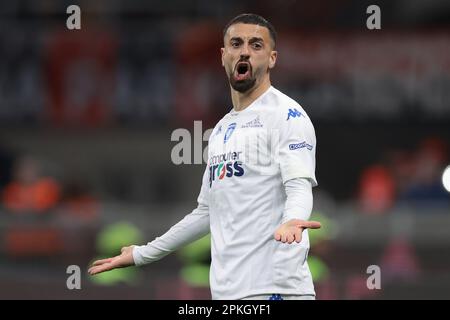 Milano, Italia, 7th aprile 2023. Francesco Caputo dell'Empoli FC reagisce durante la Serie A alla partita di Giuseppe Meazza a Milano. L'immagine di credito dovrebbe essere: Jonathan Moskrop / Sportimage Foto Stock