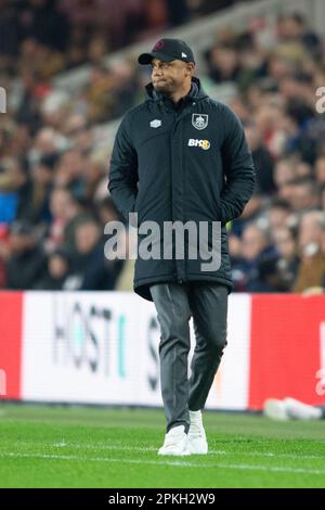 Vincent Kompany, direttore di Burnley, si preoccupa perché la sua squadra concede un equalizzatore durante la partita del campionato Sky Bet tra Middlesbrough e Burnley al Riverside Stadium di Middlesbrough venerdì 7th aprile 2023. (Foto: Trevor Wilkinson | MI News) Foto Stock