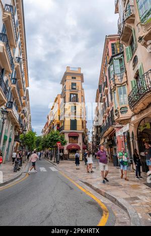 Carrer de Colom, edificio Can Forteza Rey sulla destra, Palma di Maiorca, Maiorca, Isole Baleari, Spagna Foto Stock