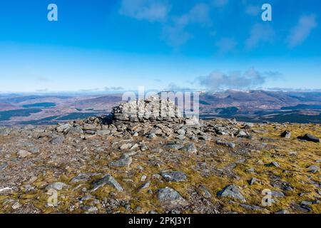 La cima del monte Munro scozzese di Chno Dearg vicino a Spean Bridge, Scozia Foto Stock