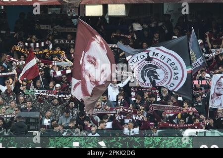 Salerno, Italia. 07th Apr, 2023. I sostenitori di Salerno durante la Serie Una partita tra US Salernitana 1919 vs FC Internazionale allo Stadio Arechi il 07 aprile 2023 a Salerno (Foto di Agostino Gemito/ Pacific Press) Credit: Pacific Press Media Production Corp./Alamy Live News Foto Stock